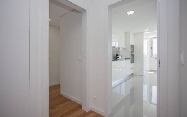 Liiiving -Luxury River View Apartment IV