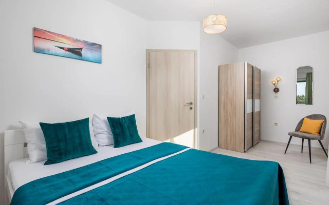 Apartment Kraljevica 17589b