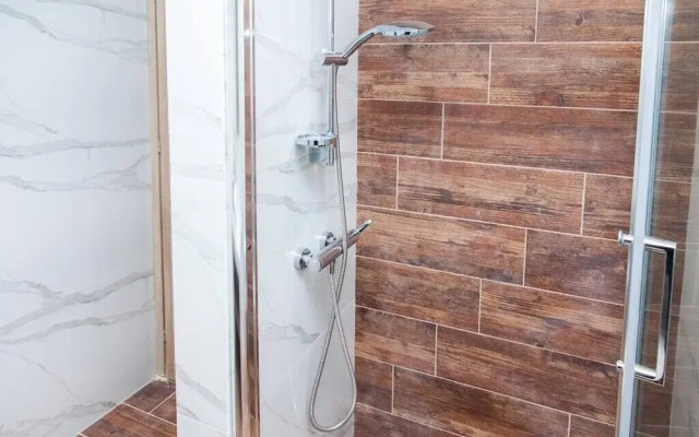 Minimalist 1 BR Apt Next to the Park