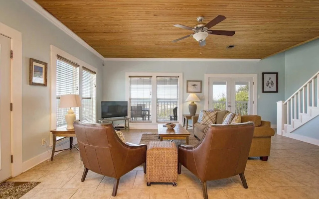 Dune Refuge 3 Bedrooms 2.5 Bathrooms Home
