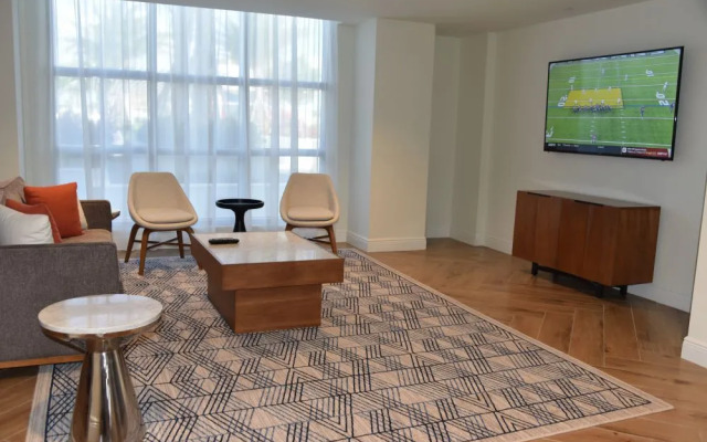 Luxury 2BR Condos at Hollywood Beach