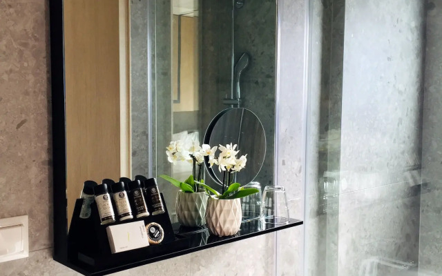 Urban Frame Plaka