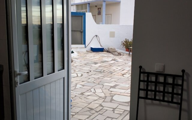 Sleep & Go Faro Airport Guest House