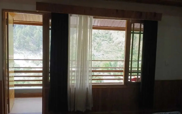 Tirthan Villa Resort