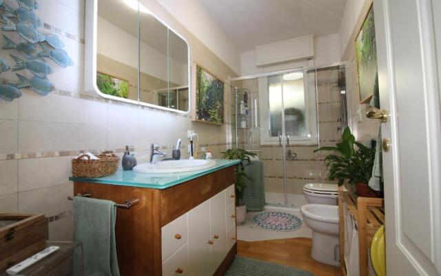 Cozy apt 10 mins walk from Poetto + terrace