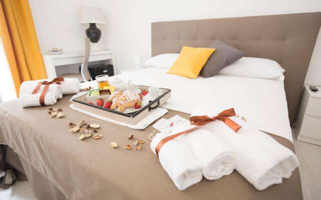 Preluna Central Palace