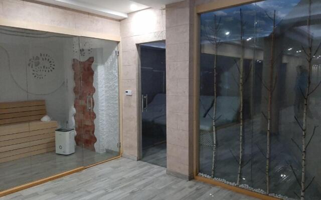 S 68, Milmari Resort