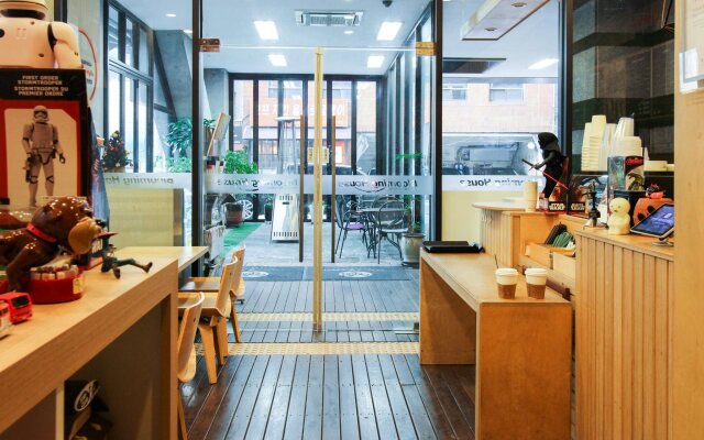 Blooming House Residence