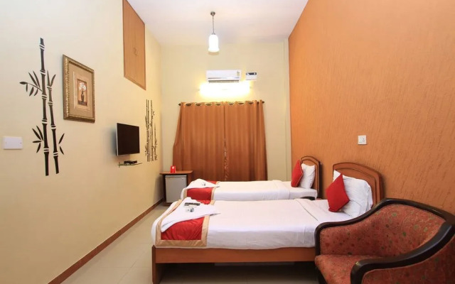 OYO Flagship 12684 Compact Green View