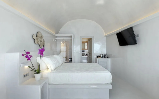 Kaleidoscope Imerovigli Suites