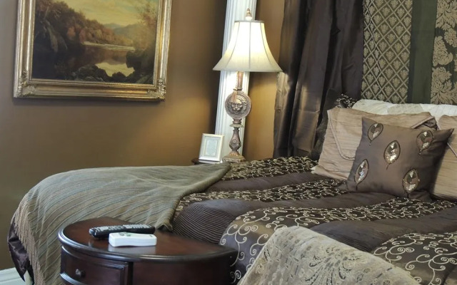 Lyons' Twin Mansions B&B and Spa