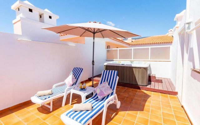 Oceanview Penthouse With Jacuzzi by DreamHomesTenerife