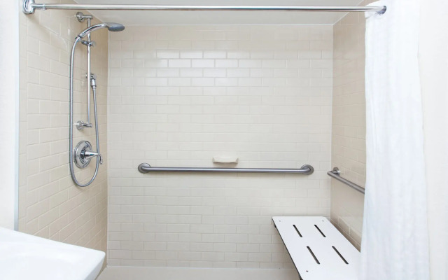 Sonesta Simply Suites Phoenix Tempe