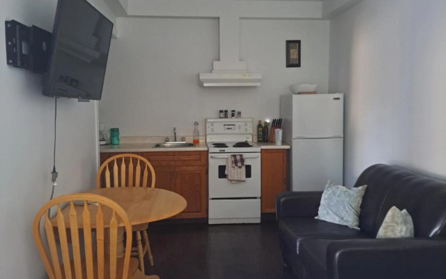 Campbellford Studio Apt 4