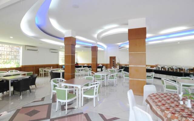 Airy Bandara Ahmad Yani Arteri Utara D4 Semarang
