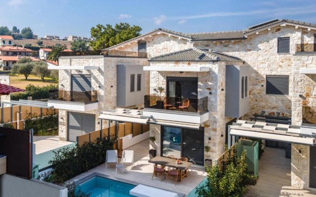 Villa Nicolette Relax in Coastal Luxury in This Modern Airy Property
