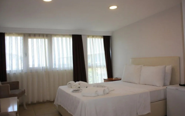 Mad Sea Hotel