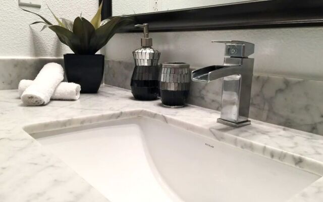 5star Hollywood LA 5BD VIP Suite