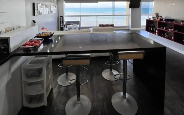 Seafrontapartment-sleeps4-pool-parking-garden