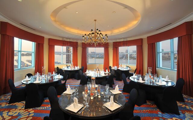 Renaissance Portsmouth-Norfolk Waterfront Hotel