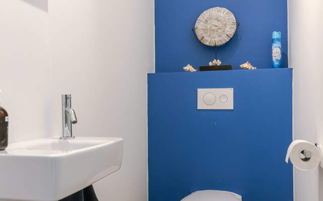 Beautiful Apartment With Pool Terrace and Parking