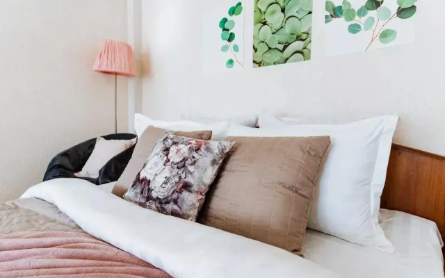 Апартаменты на проспекте Октября 64/1