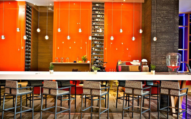 FX INN Kaohsiung Zhonghua Road Branch