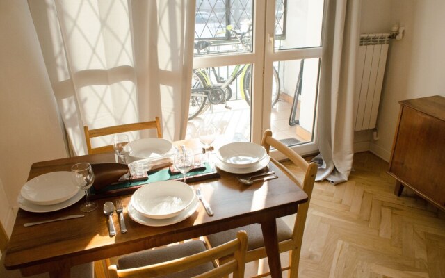 Goodnight Warsaw Apartments on Aleja Jana Pawla II 35