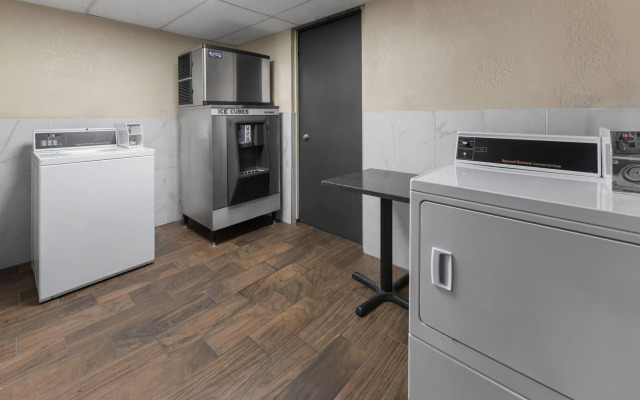 Baymont by Wyndham Downtown Detroit