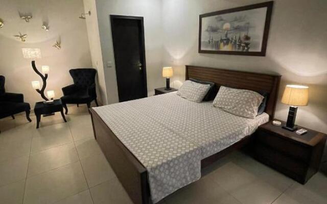 Near AirPort/Motorway/Daewoo - Large 3BHK Apt