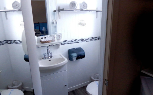 Motel Des Deux Lacs Inc