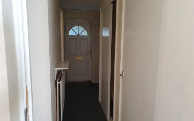9 Vernon Close Serviced Holiday Home