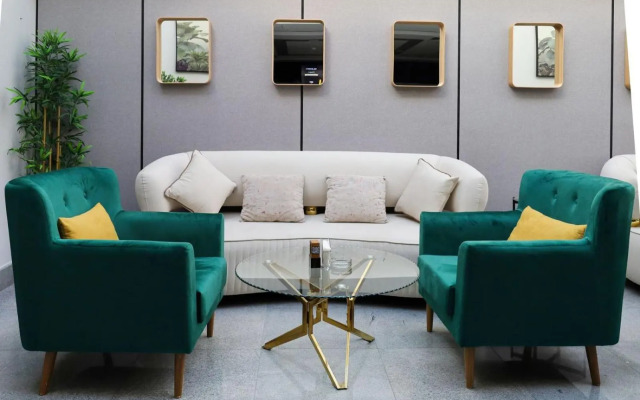 Eliana Hotel