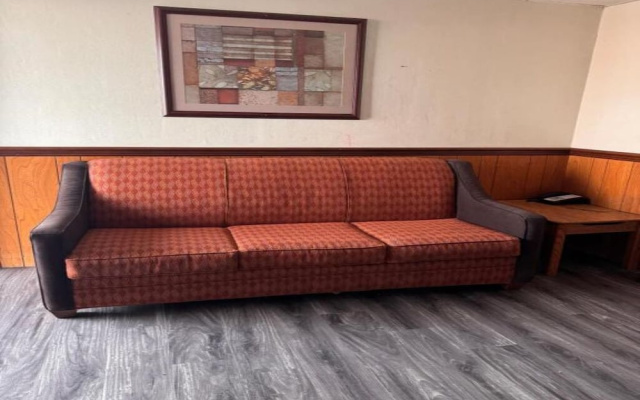 Coachman Motor Lodge