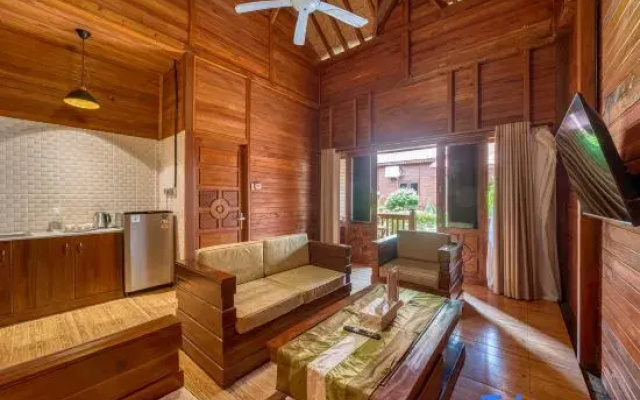 Uli Wood Villa Jimbaran