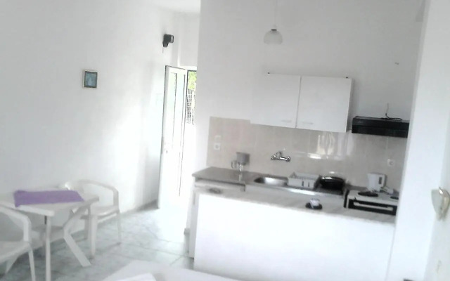 Tony's Apartments