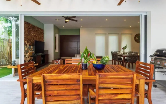 Luxury Private 3BED Villa, Garden, Pool,Security