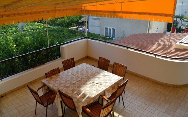 Apartments Karlo