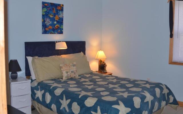 Sea Parrot Ocean View Manor