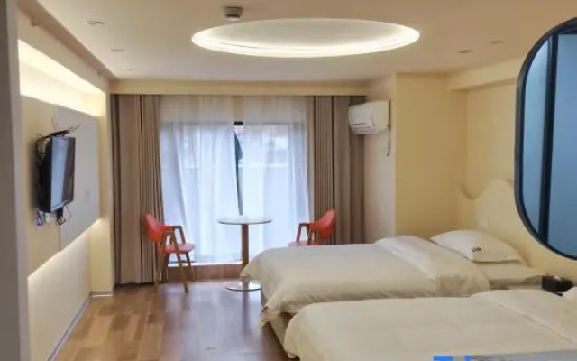 Seasonal Wind Hostel – Guest Rooms – Chongqing