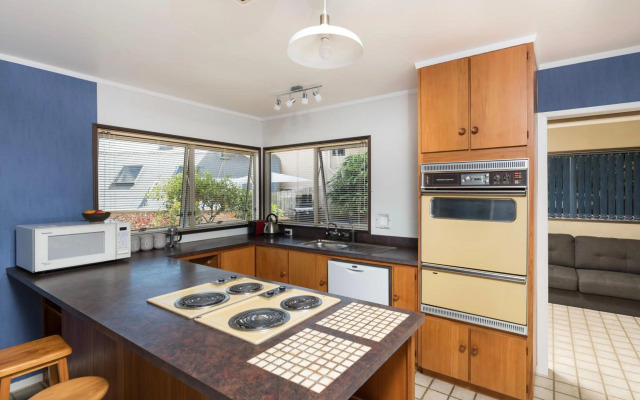 Central Spacious Family House - Paihia Holiday Home