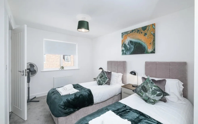 Modern 5 Bedroom 3 Bath Hse Aylesbury