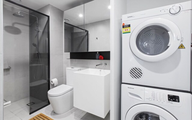 Entire Brand New 1BD  South Yarra
