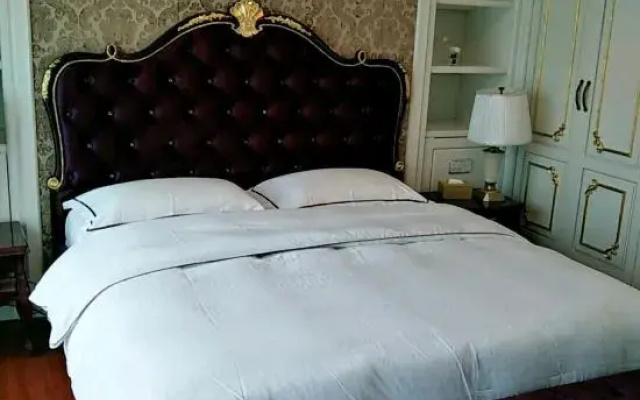 Nantong Jinshi Apartment (Nantong University)