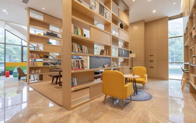 Ning Bo Nan Bu Shang Wu Qu Ya Duo Hotel