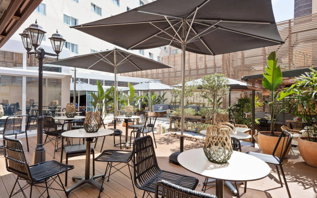 Отель INNSiDE by Melia Barcelona Apolo