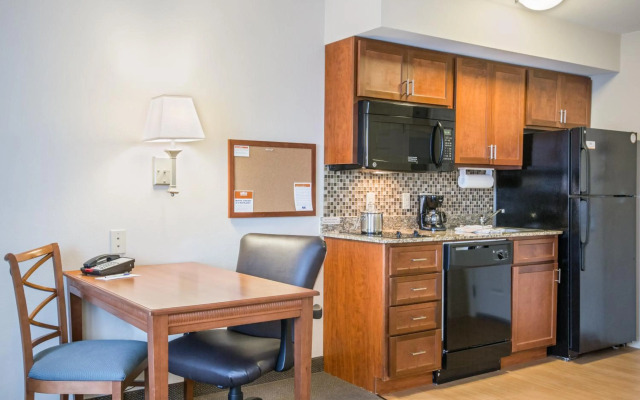 Candlewood Suites Pittsburgh Cranberry by IHG