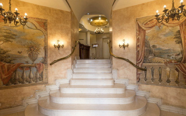 Hotel Opera by ZEUS International