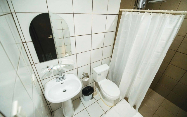 Hometown Hotel Makati - Edsa