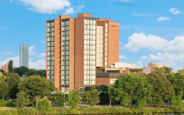 Courtyard by Marriott Boston-Cambridge